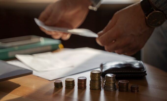 close-up-coins-saved-energy-crisis-expenses_23-2150061829